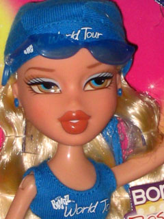 Bratz world tour Cloe